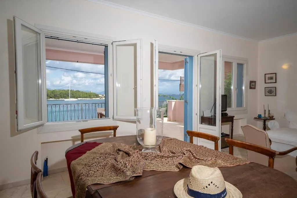 Paradise House Apart2, 5Min Walking Distance To Fiskardo Center Apartment